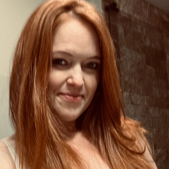 Meet your Posher, Samantha - Picture 1 of 6